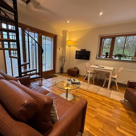 The Lodge At Bodenlodge Malahide Bagian luar foto