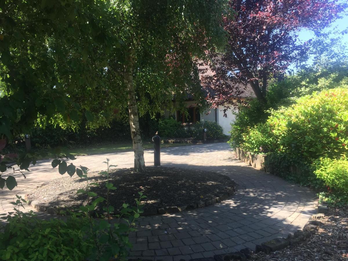 The Lodge At Bodenlodge Malahide Bagian luar foto